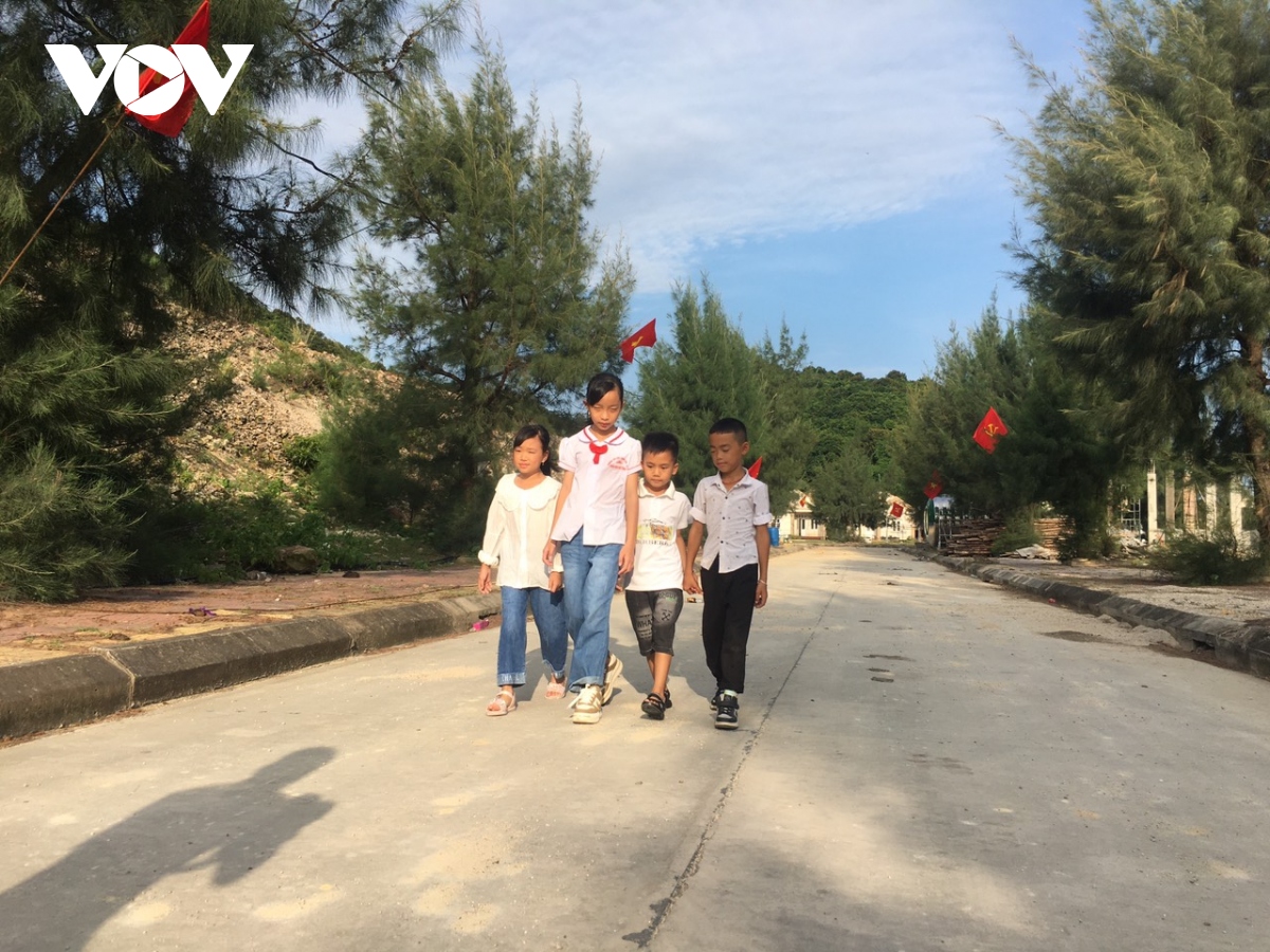 học sinh cả nước hân hoan đến trường dự lễ khai giảng năm học mới hình ảnh 163 hoc sinh ca nuoc han hoan den truong du le khai giang nam hoc moi hinh anh 163