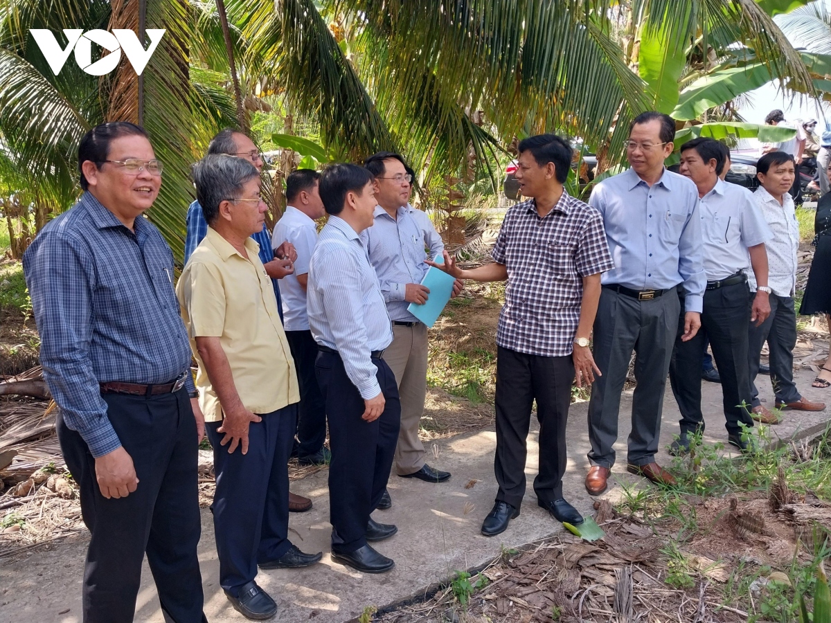 nguoi dan phan khoi nhan tien den bu, giai phong mat bang xay dung cau Dai ngai hinh anh 3