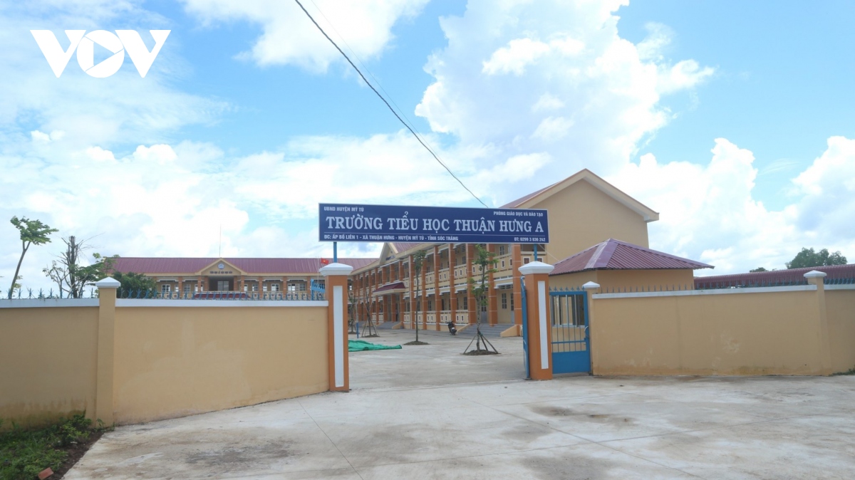 học sinh cả nước hân hoan đến trường dự lễ khai giảng năm học mới hình ảnh 12 hoc sinh ca nuoc han hoan den truong du le khai giang nam hoc moi hinh anh 12