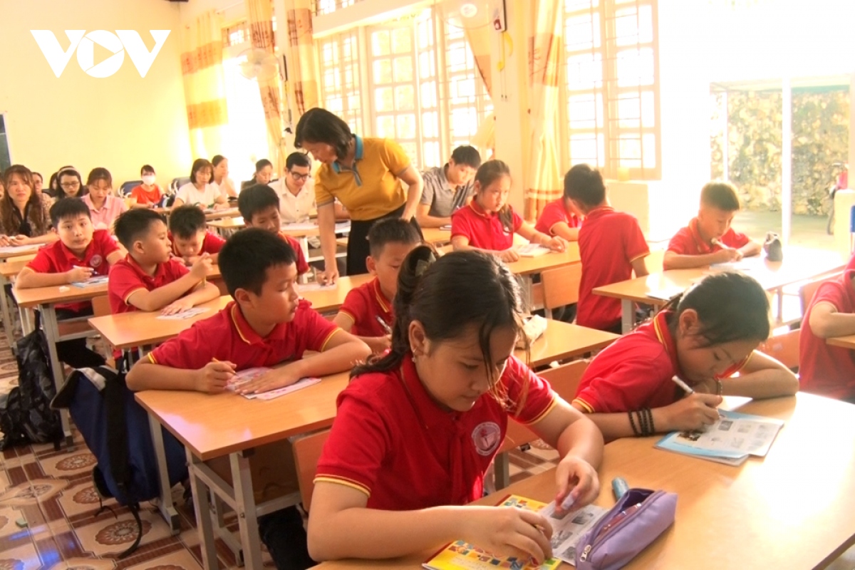 Lai Châu nỗ lực giải bài toán thiếu giáo viên