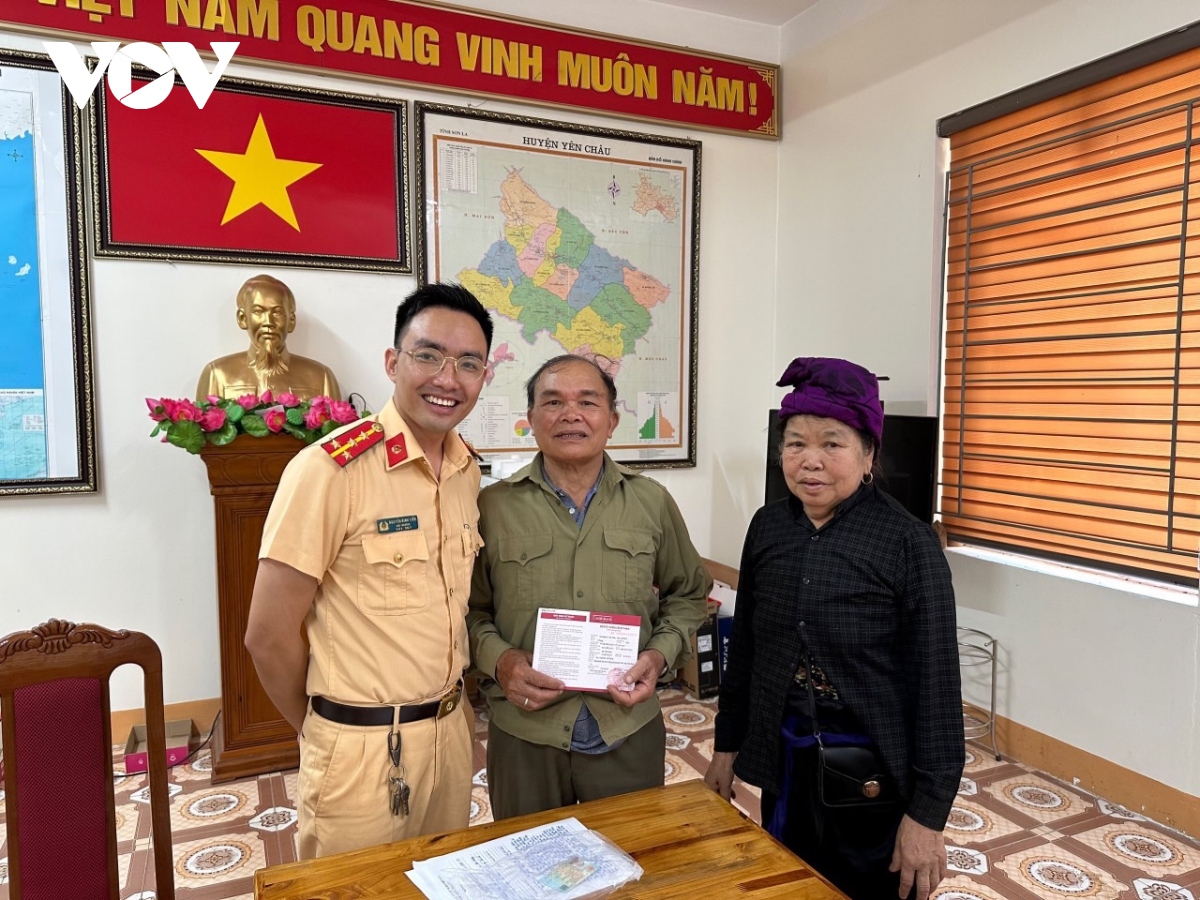 hai vo chong gia suyt mat 400 trieu dong vi bi lua lien quan vu an hinh anh 1