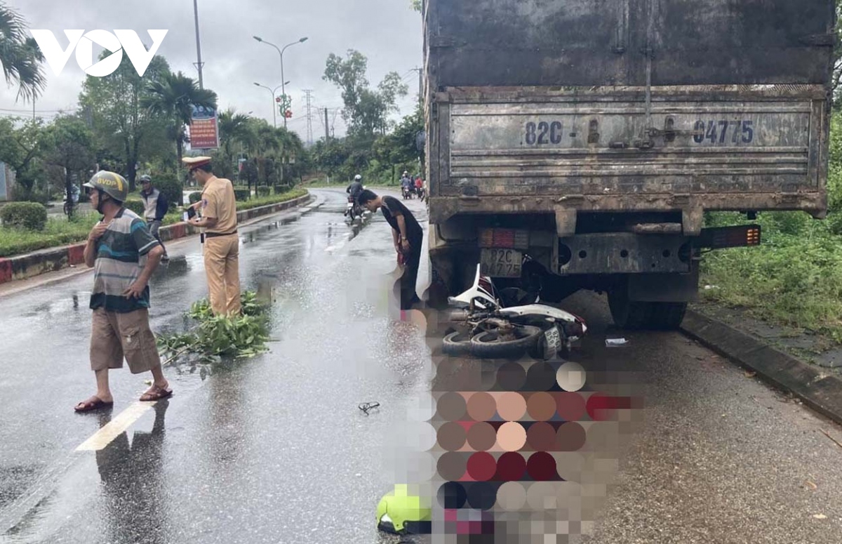 tai nan tren duong ho chi minh khien 2 vo chong tu vong hinh anh 1