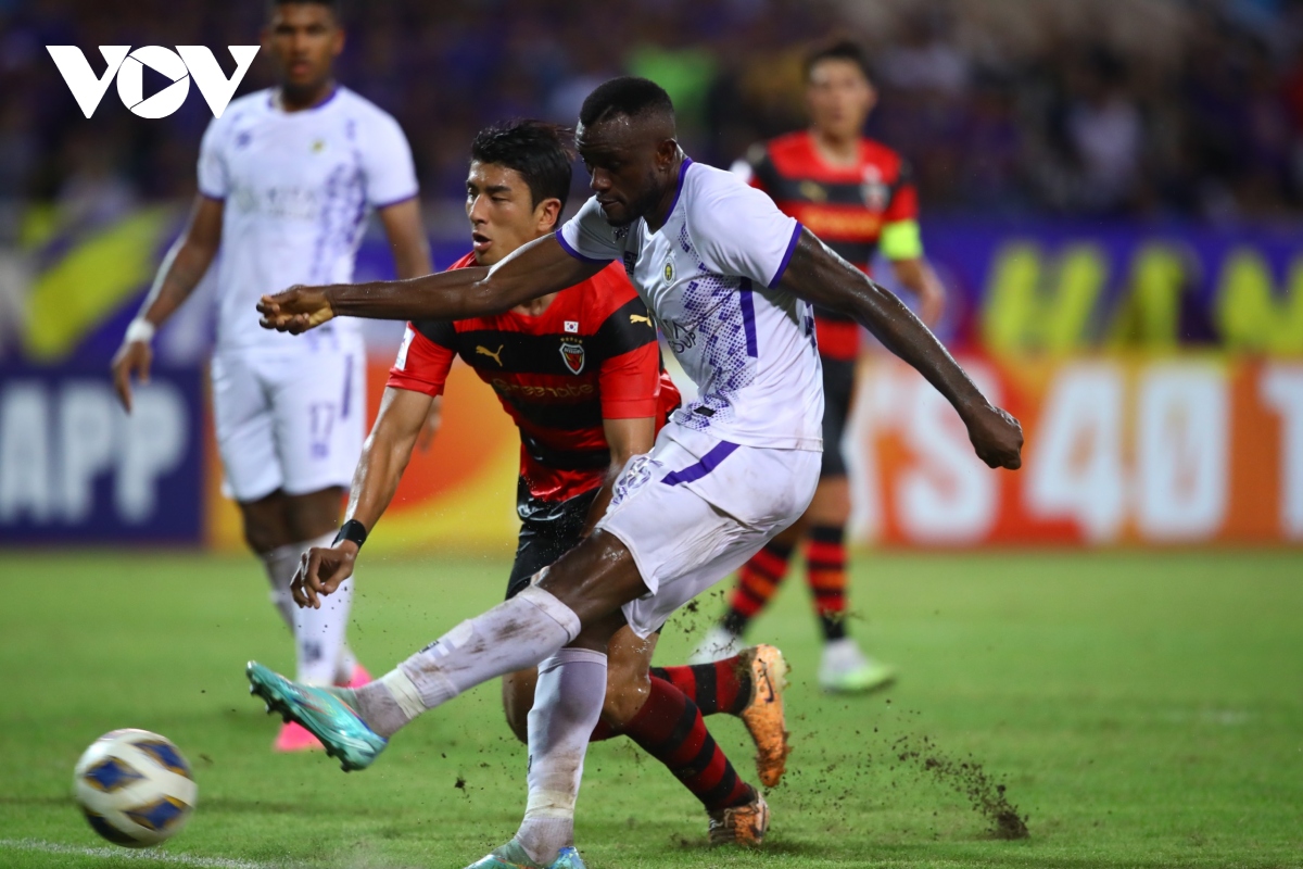 Ngoại binh "khủng" lập cú đúp, Hà Nội FC thua 2-4 trước Pohang Steelers