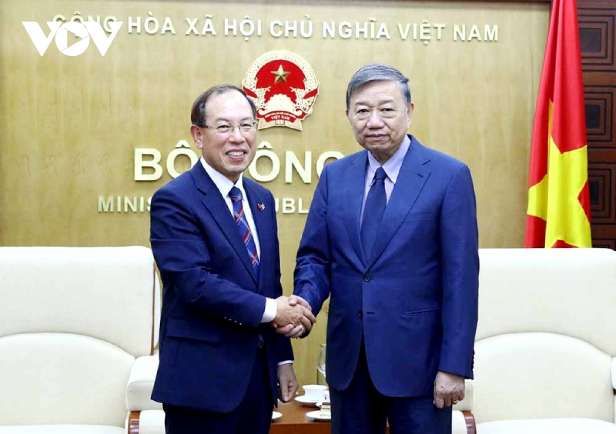 Bộ trưởng Bộ Công an Tô Lâm tiếp Tư lệnh Cơ quan Cảnh sát biển Hàn Quốc