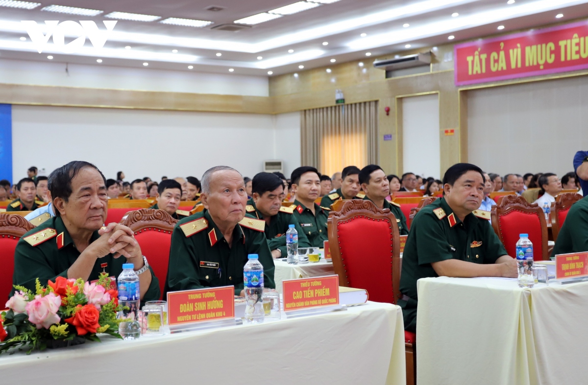 hoi thao ve Dai tuong Doan khue, vi tuong chi huy xuat sac cua quan doi hinh anh 3