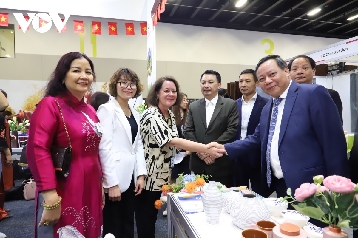 doanh nghiệp hà nội tham gia triển lãm hàng nội thất lớn nhất tại australia hình ảnh 1 doanh nghiep ha noi tham gia trien lam hang noi that lon nhat tai australia hinh anh 1