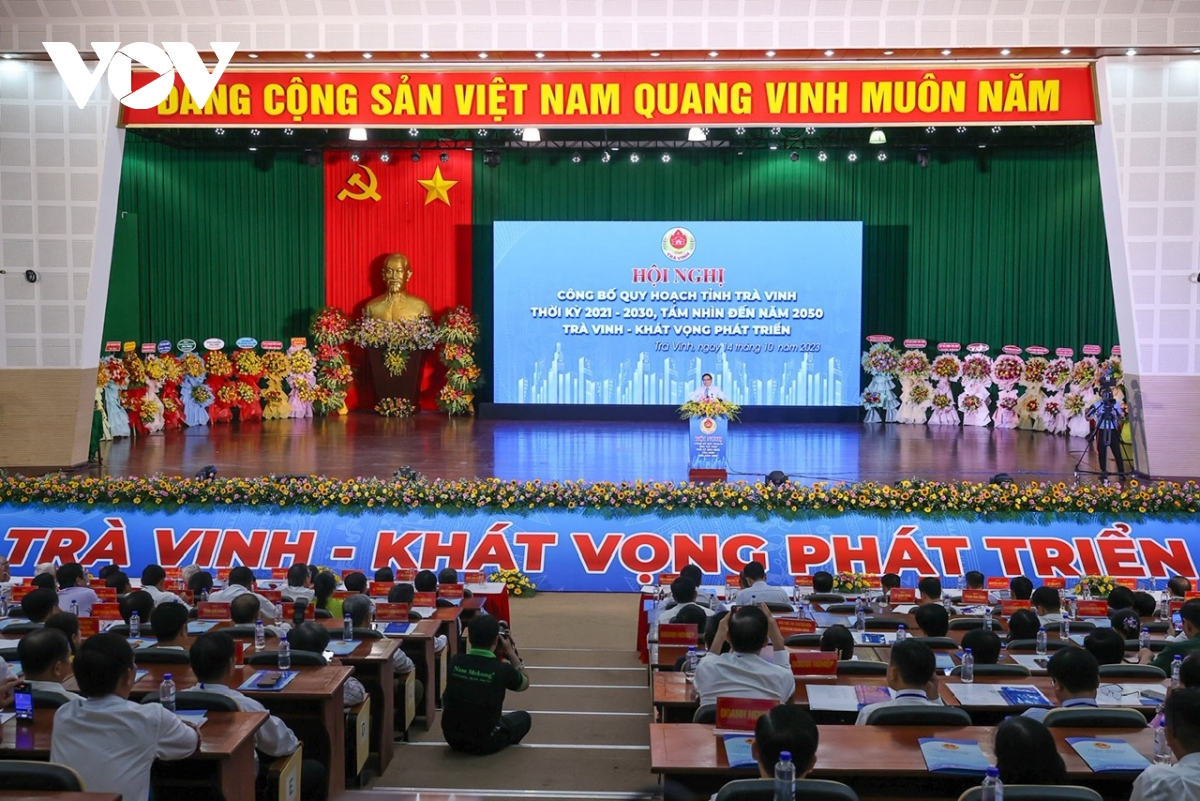 thu tuong pham minh chinh du hoi nghi cong bo quy hoach tinh tra vinh hinh anh 1