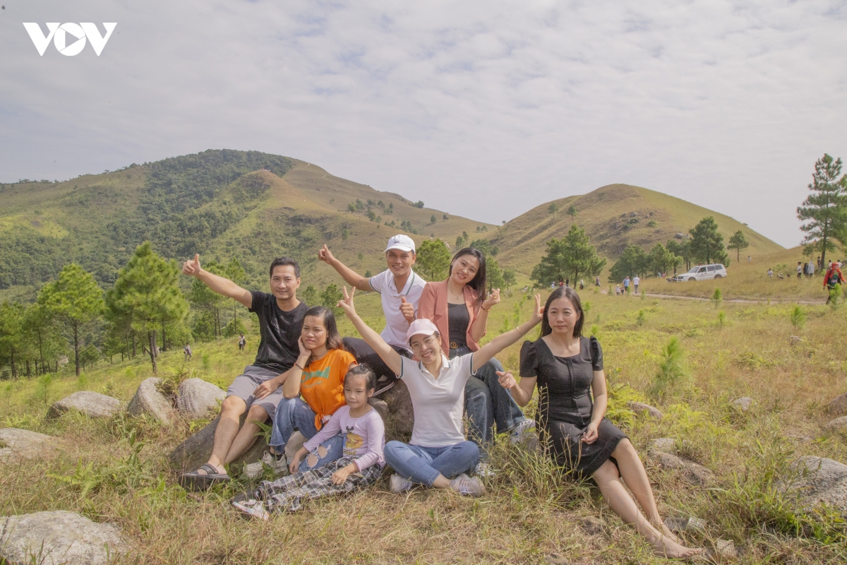 check-in mua thu vang tren dinh phuong hoang hinh anh 14