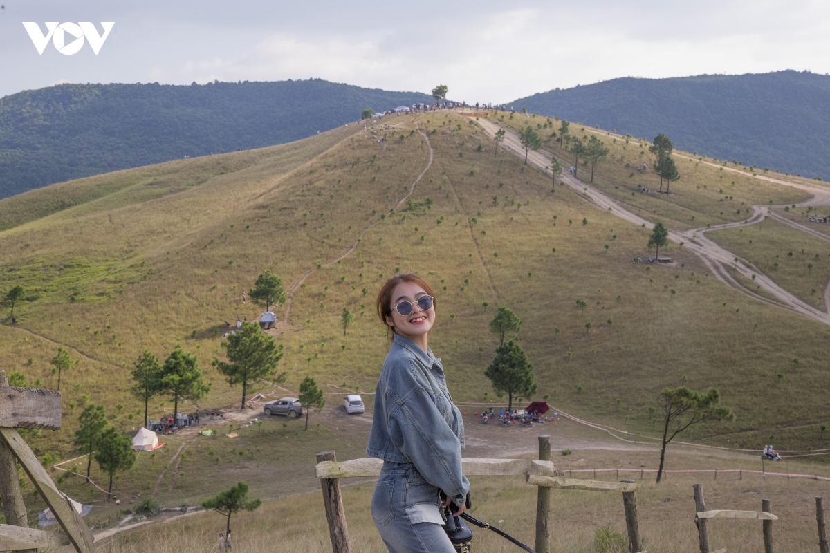 check-in mua thu vang tren dinh phuong hoang hinh anh 1