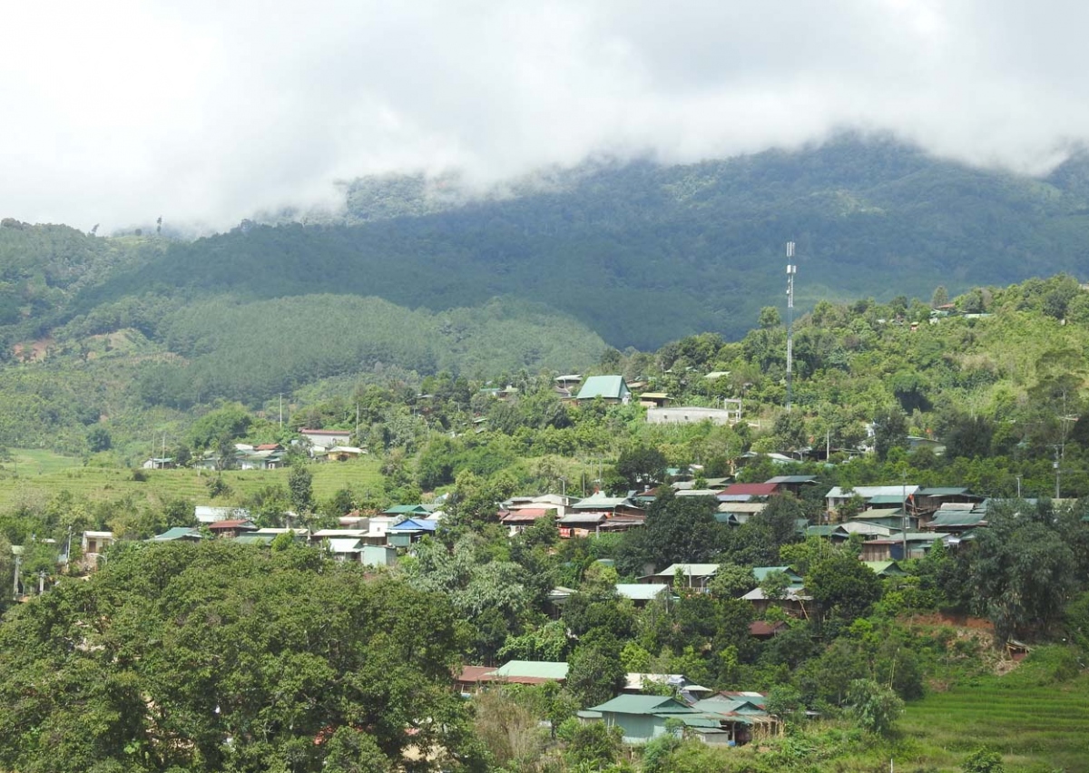 xay dung Dang o vung dan toc thieu so noi de dan hieu, lam de dan tin hinh anh 1