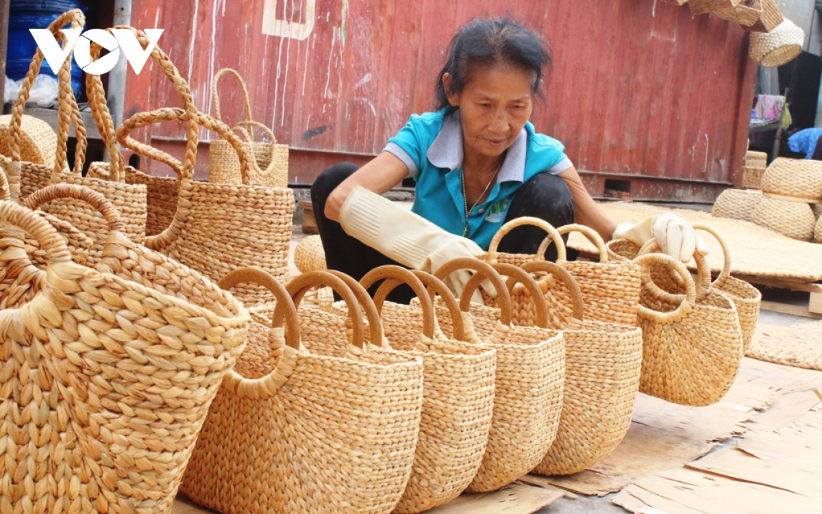 nhieu giai phap thuc tinh nghe truyen thong o binh duong hinh anh 2