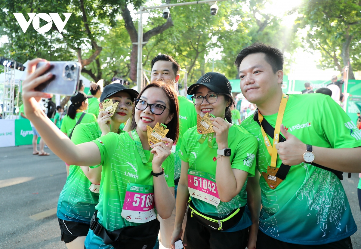 11.000 vDv trai nghiem sac thu thu do cung vpbank hanoi international marathon 2023 hinh anh 22