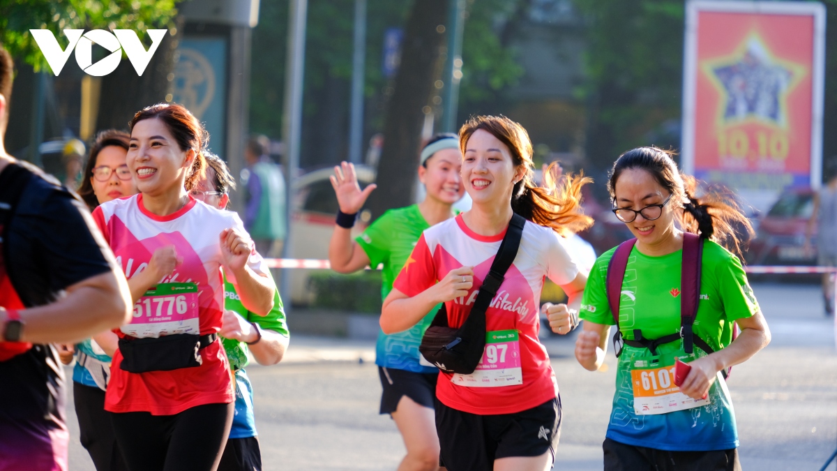 11.000 vDv trai nghiem sac thu thu do cung vpbank hanoi international marathon 2023 hinh anh 17