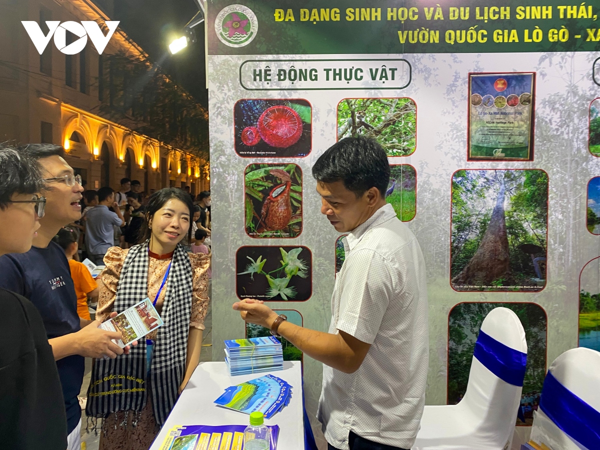 nhieu trai nghiem hap dan trong ngay tay ninh tai ha noi nam 2023 hinh anh 3