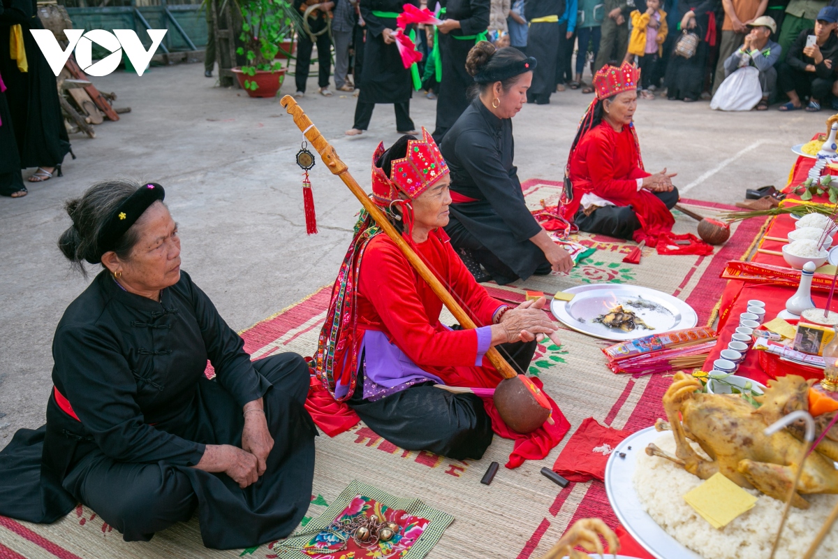 tai hien nhieu net van hoa dac trung cua dong bao tay o quang ninh hinh anh 8