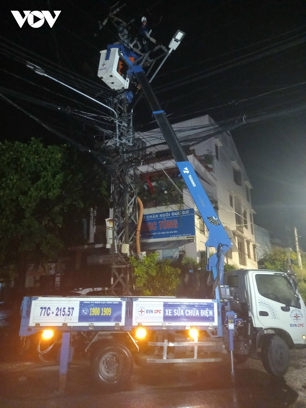 Bình Định đảm bảo an toàn điện trong mùa mưa