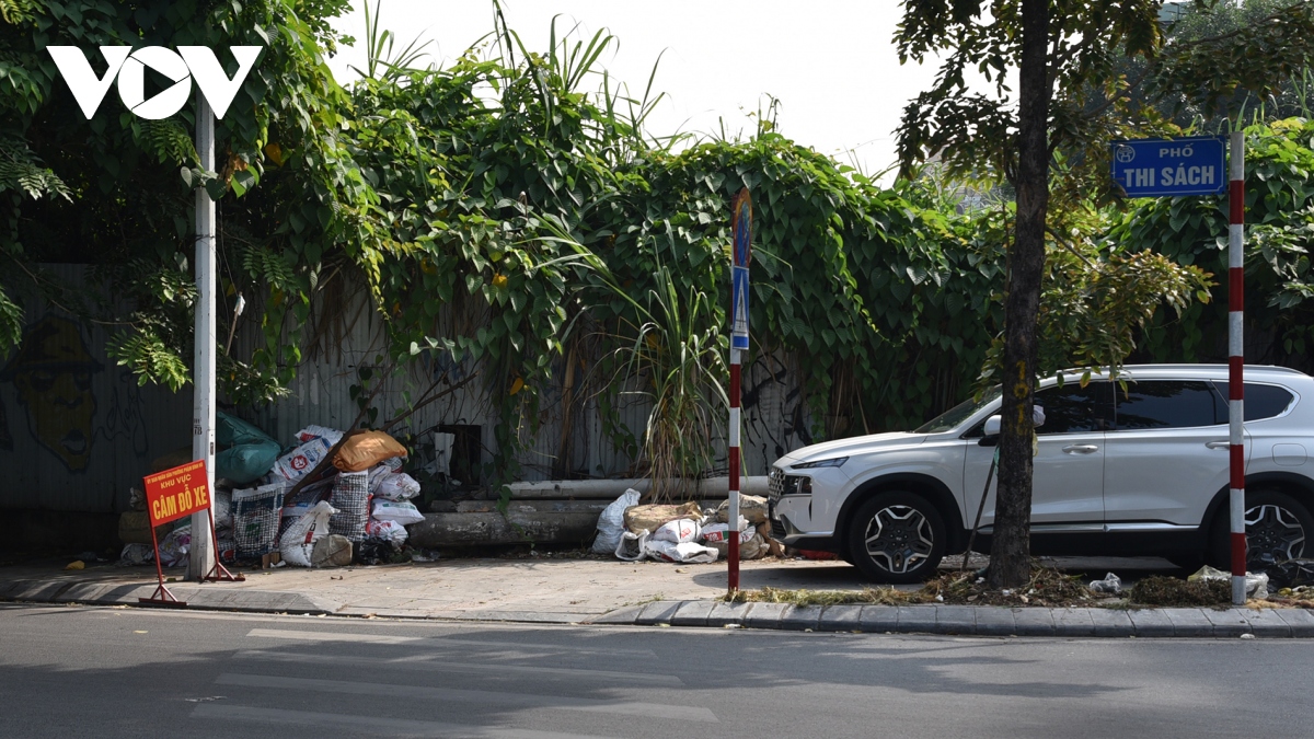 nong chuyen do trom phe thai xay dung tren via he thu do hinh anh 7