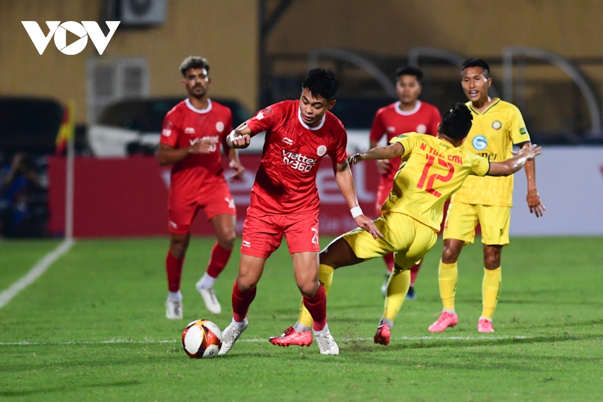 viettel fc hoa thanh hoa trong con mua the tai hang Day hinh anh 3