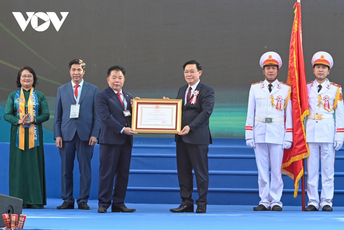chủ tịch quốc hội dự lễ kỷ niệm 60 năm xây dựng và phát triển học viện tài chính hình ảnh 5 chu tich quoc hoi du le ky niem 60 nam xay dung va phat trien hoc vien tai chinh hinh anh 5