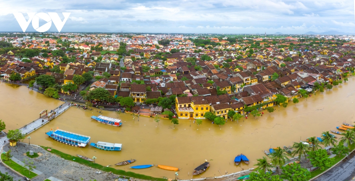 canh pho co hoi an mua lu hinh anh 3