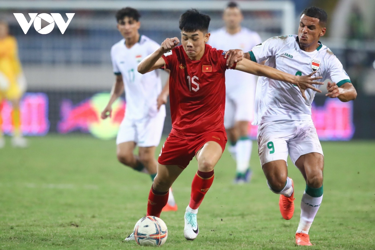 du am Dt viet nam 0-1 Dt iraq giay cuoi nghiet nga, vong xoay luan quan hinh anh 3