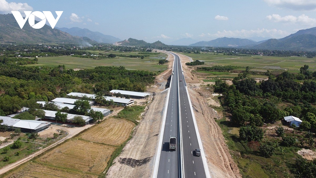 khanh hoa dau tu ha tang giao thong, ket noi de phat trien hinh anh 1