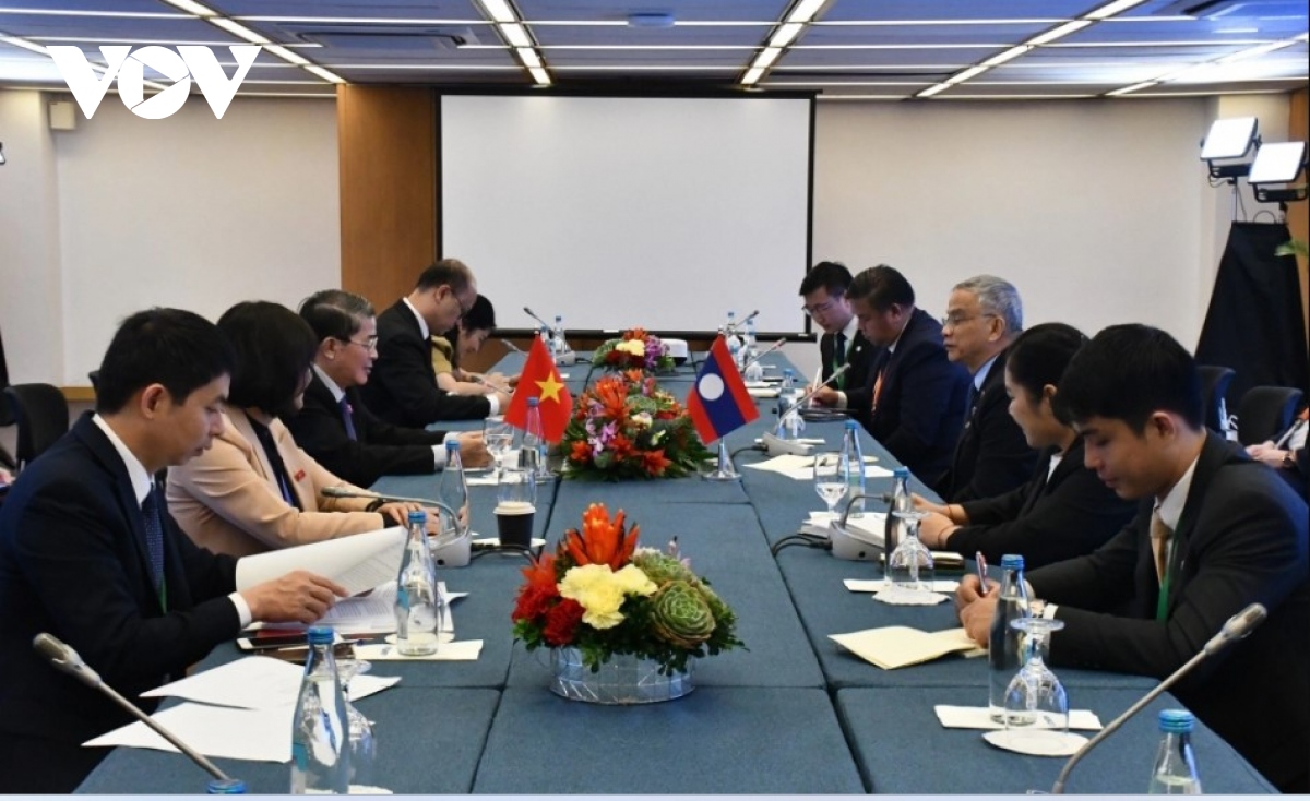 vietnam supports laos in successfully assuming asean and aipa chairmanship picture 1
