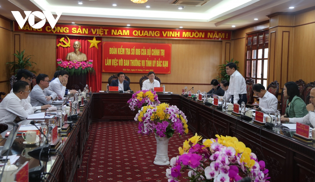 Ong nguyen xuan thang lam viec voi ban thuong vu tinh uy bac kan hinh anh 1