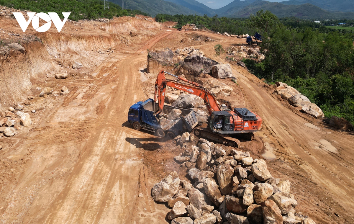 phu yen kien quyet khong de loi dung co che dac thu thi cong cao toc bac - nam hinh anh 4