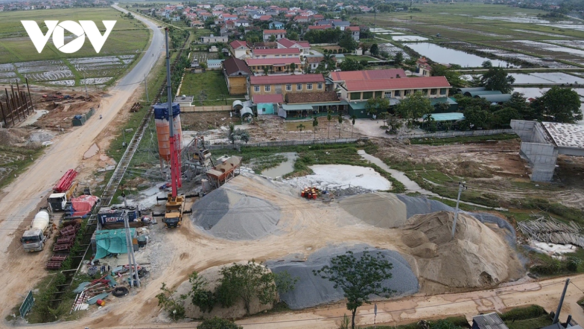 quang binh xu ly tram tron be tong xa khoi bui gay o nhiem sau phan anh cua vov hinh anh 3