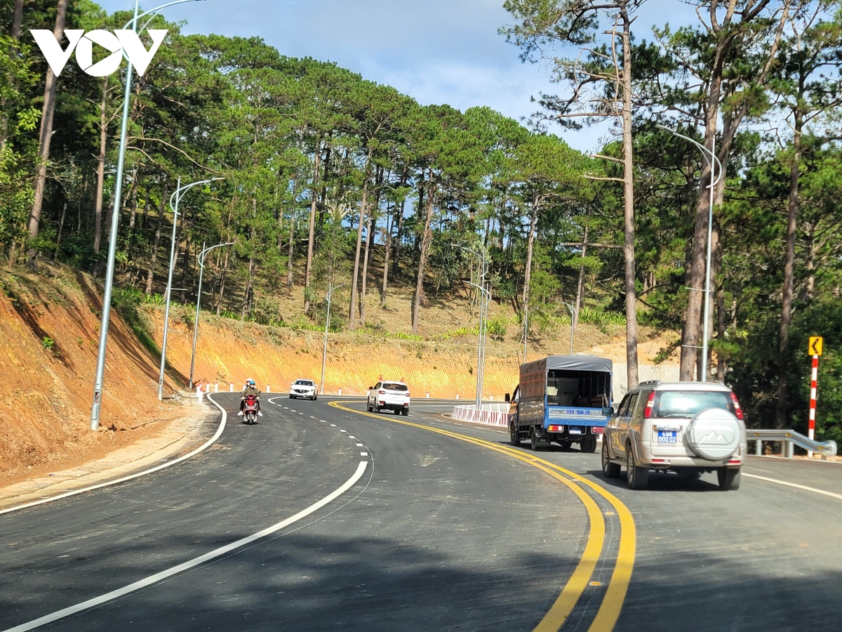 thong xe 3km doan dau cua tuyen deo prenn Da lat hinh anh 1