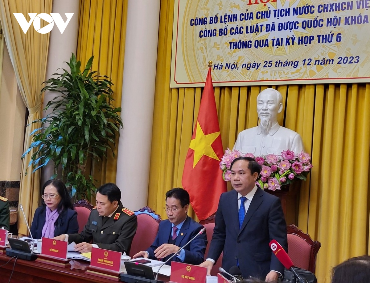 công bố lệnh của chủ tịch nước về 7 luật vừa được quốc hội thông qua hình ảnh 2 cong bo lenh cua chu tich nuoc ve 7 luat vua duoc quoc hoi thong qua hinh anh 2