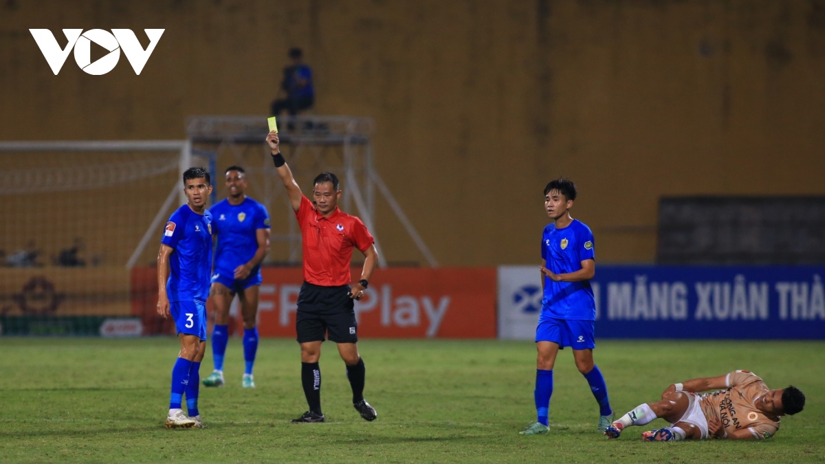 clb cahn hoa quang nam, hlv gong oh kyun van chua thang o v-league hinh anh 13