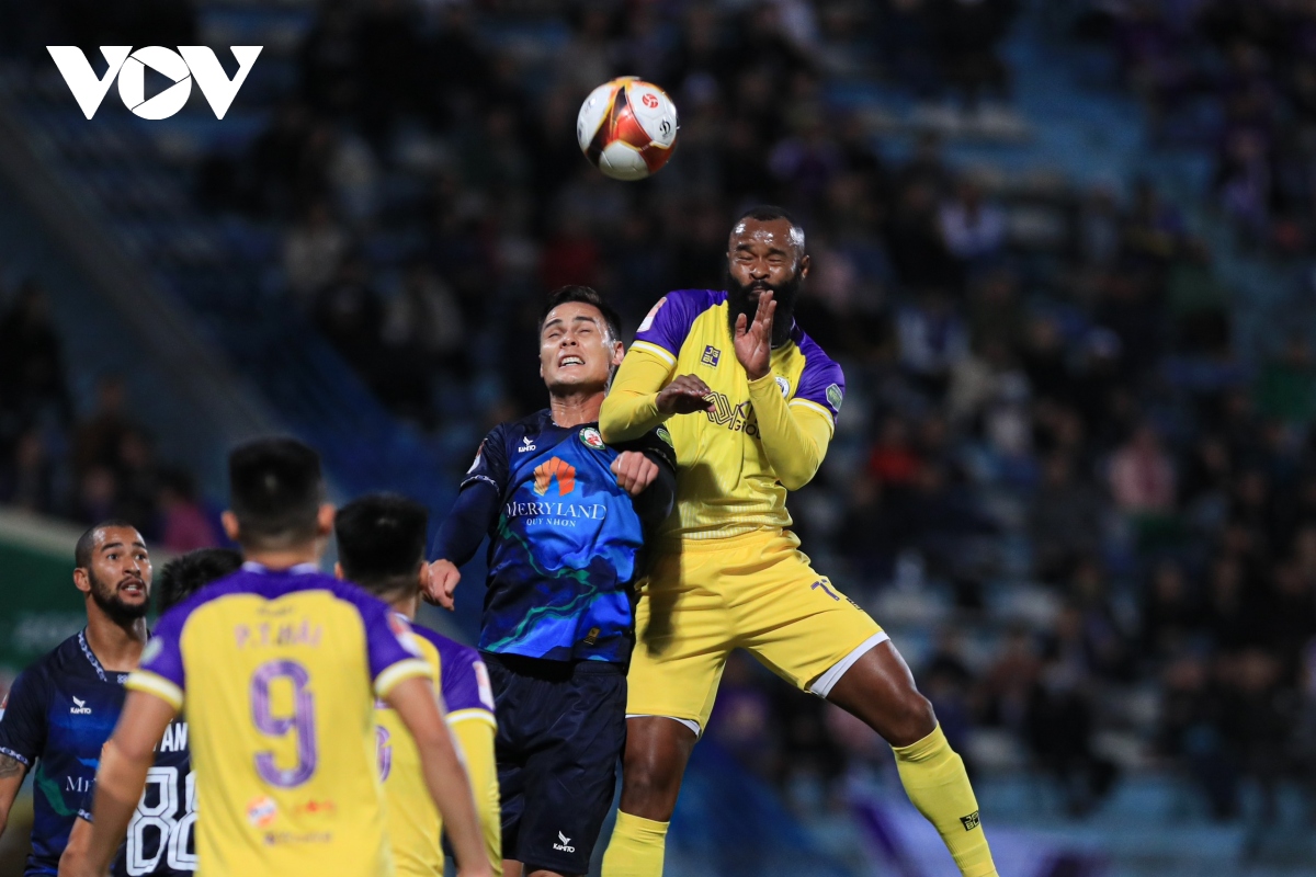 ket qua v-league ha noi fc thua dau binh Dinh vi sai lam tai hai hinh anh 12