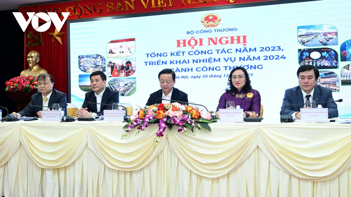 cong nghiep, thuong mai 2023 vuot kho khan, tao nhieu diem sang cho nen kinh te hinh anh 2