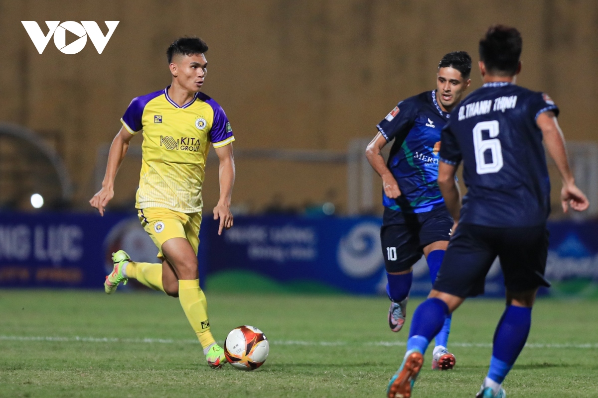 ket qua v-league ha noi fc thua dau binh Dinh vi sai lam tai hai hinh anh 2