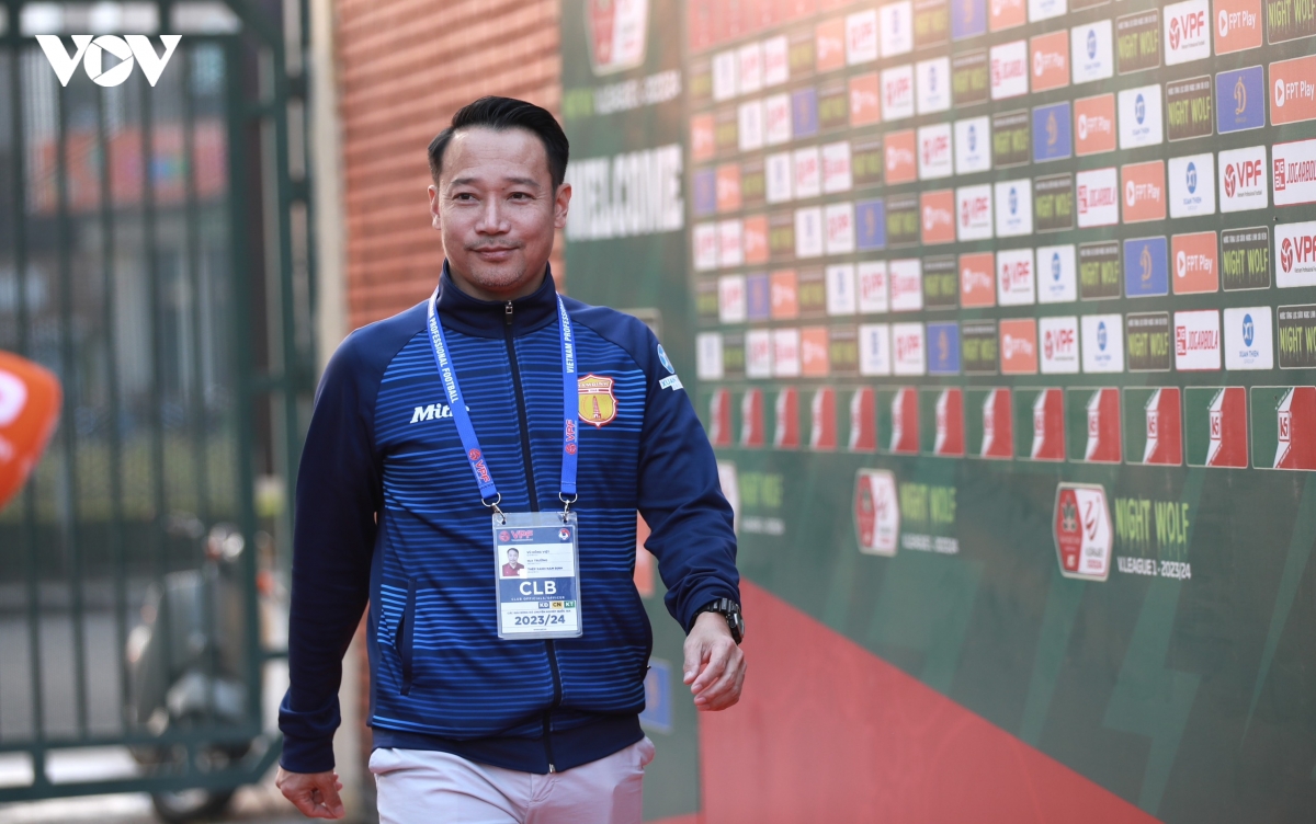ket qua vong 8 v-league 2023 2024 nam Dinh thang 3 sao truoc the cong viettel hinh anh 7