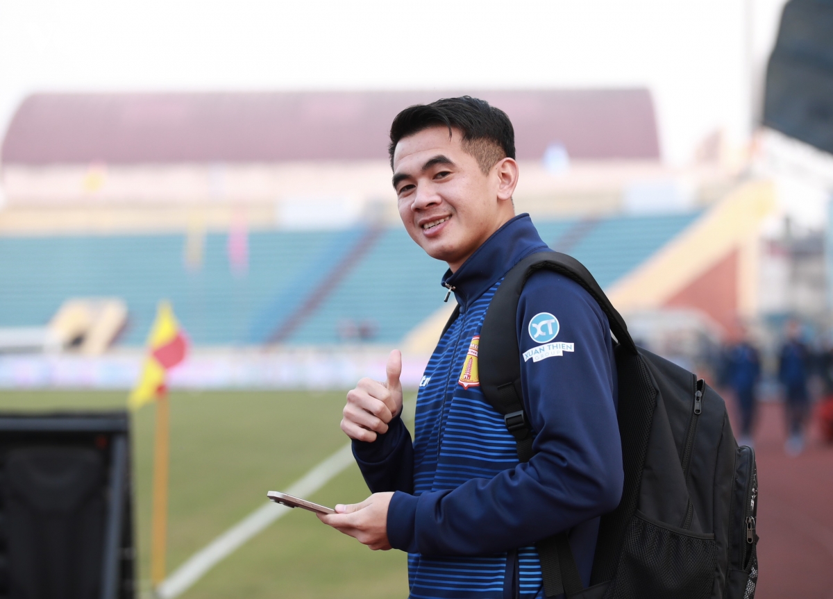 ket qua vong 8 v-league 2023 2024 nam Dinh thang 3 sao truoc the cong viettel hinh anh 6