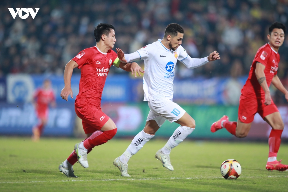 ket qua vong 8 v-league 2023 2024 nam Dinh thang 3 sao truoc the cong viettel hinh anh 16