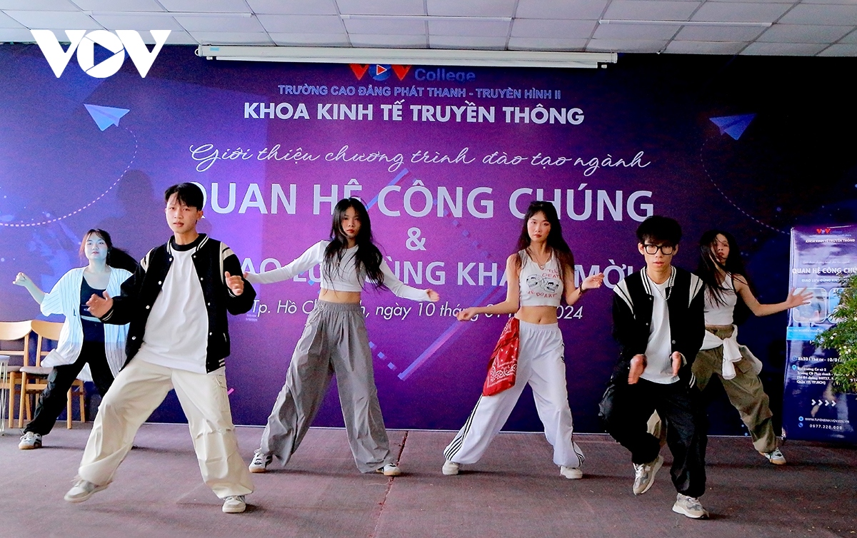 vov college gioi thieu chuong trinh dao tao moi nganh pr hinh anh 10