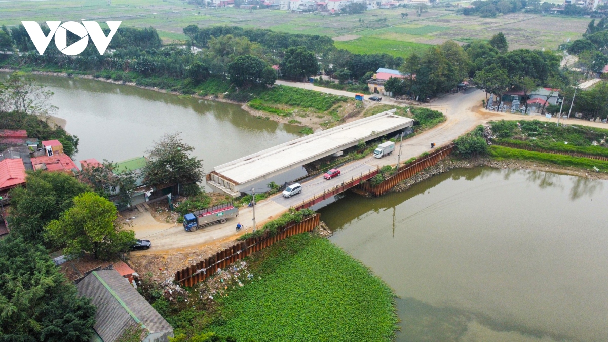 thấp thỏm lo âu khi đi qua cầu trăm tỷ chậm tiến độ ở bắc ninh hình ảnh 1 thap thom lo au khi di qua cau tram ty cham tien do o bac ninh hinh anh 1