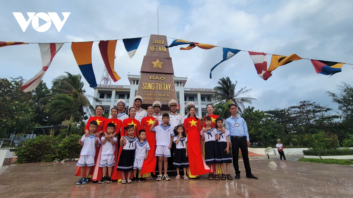 mua xuan tren dao song tu tay hinh anh 6