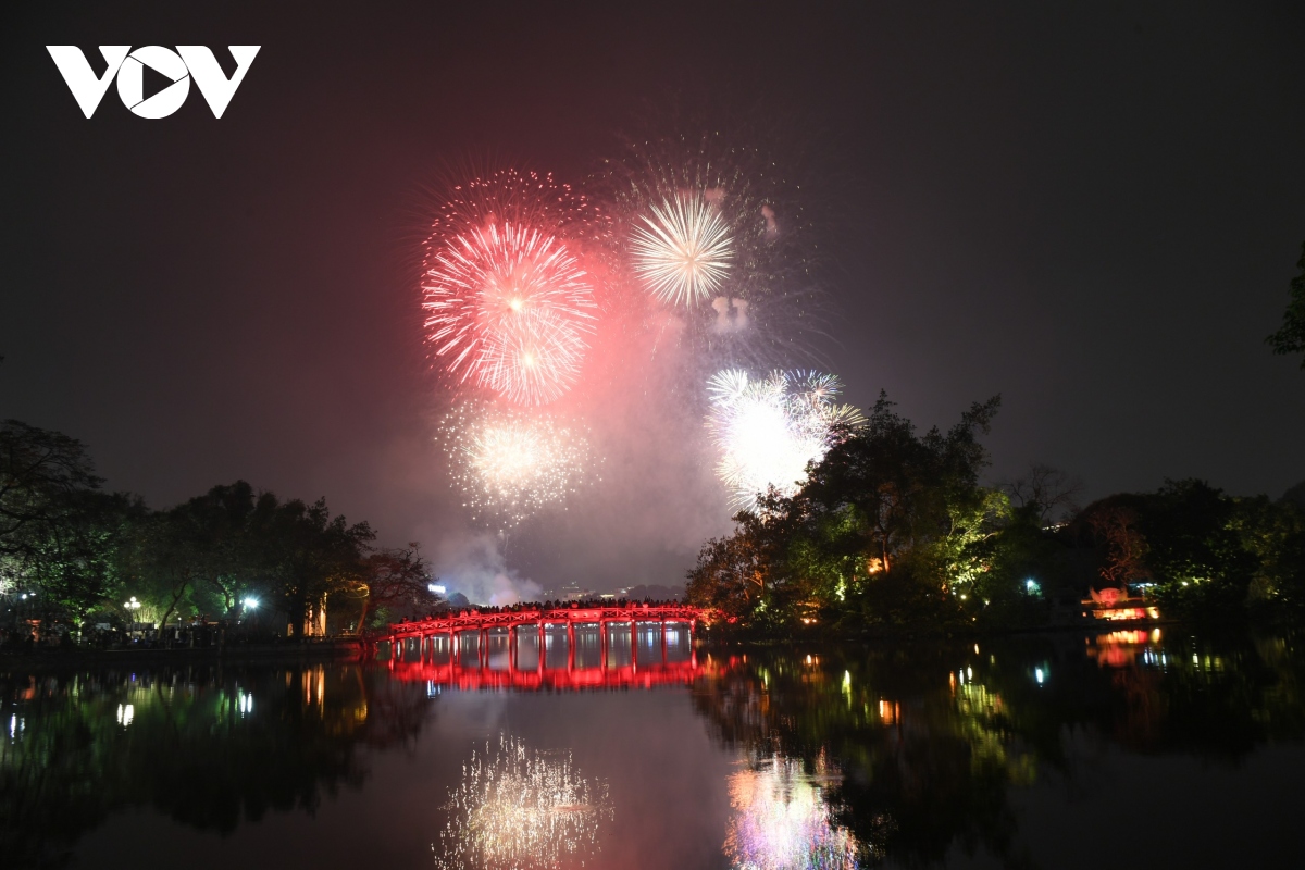 步步惊心 《寻龙记》炼神台挑战百层高塔