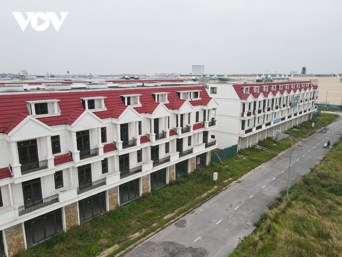 cận cảnh hàng trăm biệt thự bạc tỷ đắp chiếu của công ty cp Đệ tam ở bắc ninh hình ảnh 10 can canh hang tram biet thu bac ty dap chieu cua cong ty cp De tam o bac ninh hinh anh 10