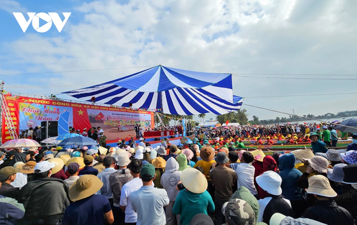 soi noi le hoi dua thuyen truyen thong cua ngu dan tinh ky, quang ngai hinh anh 5