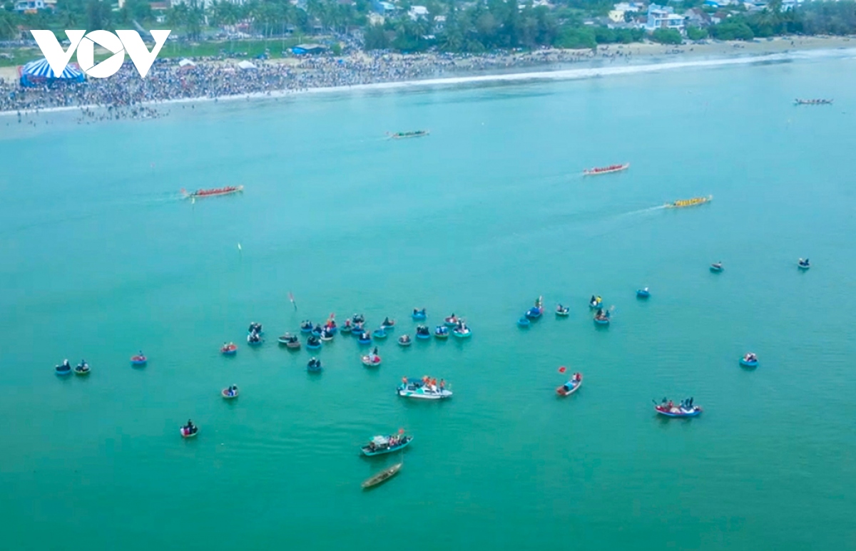 soi noi le hoi dua thuyen truyen thong cua ngu dan tinh ky, quang ngai hinh anh 3