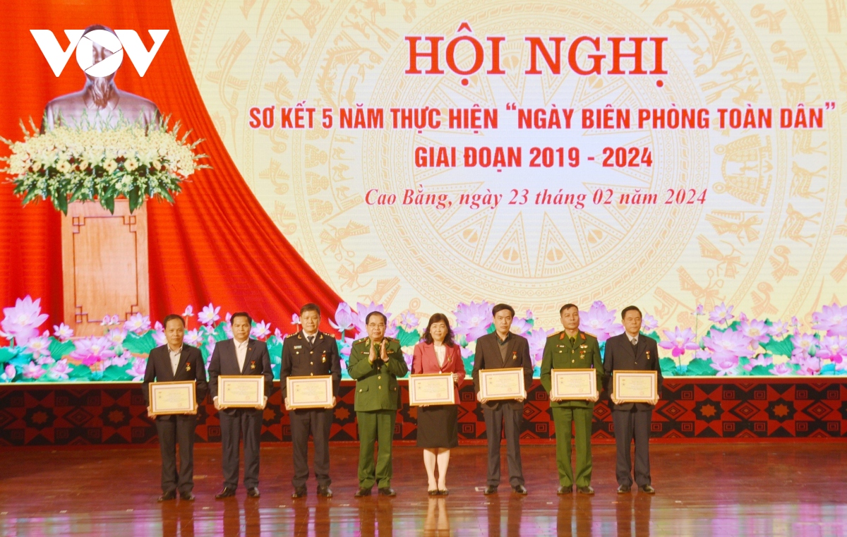 cao bang thanh lap, kien toan 155 to tu quan duong bien, moc gioi quoc gia hinh anh 3