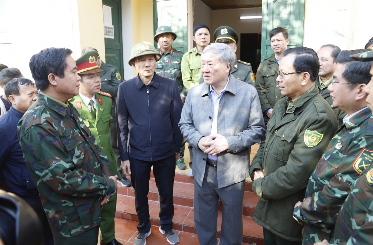 khong che thanh cong dam chay tren rung hoang lien khong de lan sang lai chau hinh anh 3