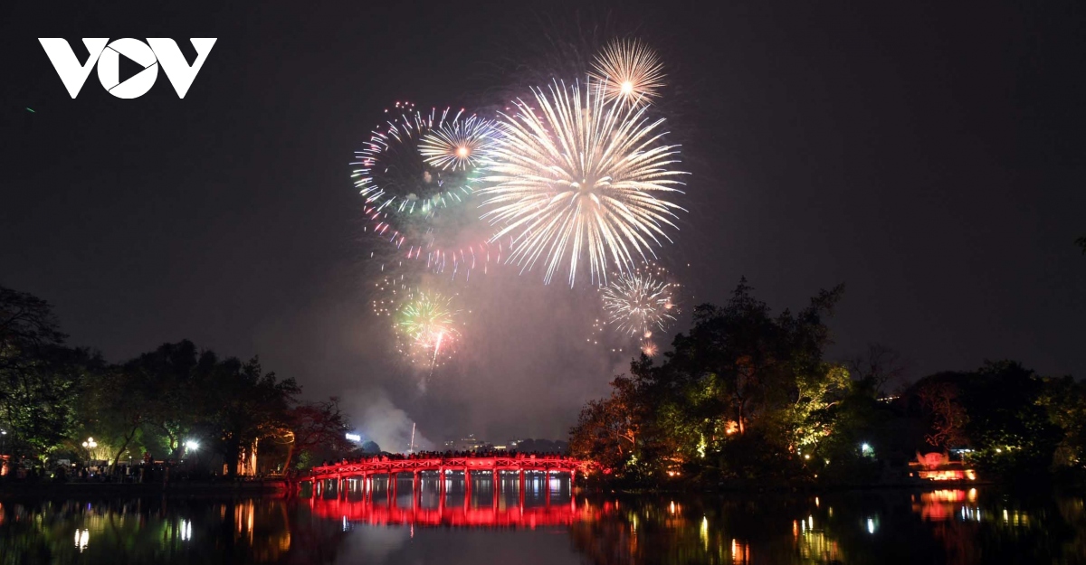 Fireworks soar across Vietnam ringing in lunar New Year of the Dragon