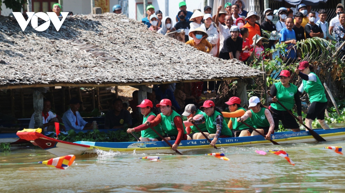 Dua vo lai mung xuan giap thin 2024 tai soc trang hinh anh 9